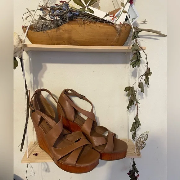 LUCKY BRAND wedge heels size 8 - Picture 2 of 7